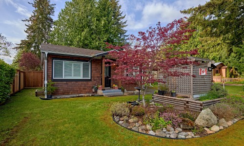 SOLD - #226 Fern Rd W, Qualicum Beach, British Columbia 