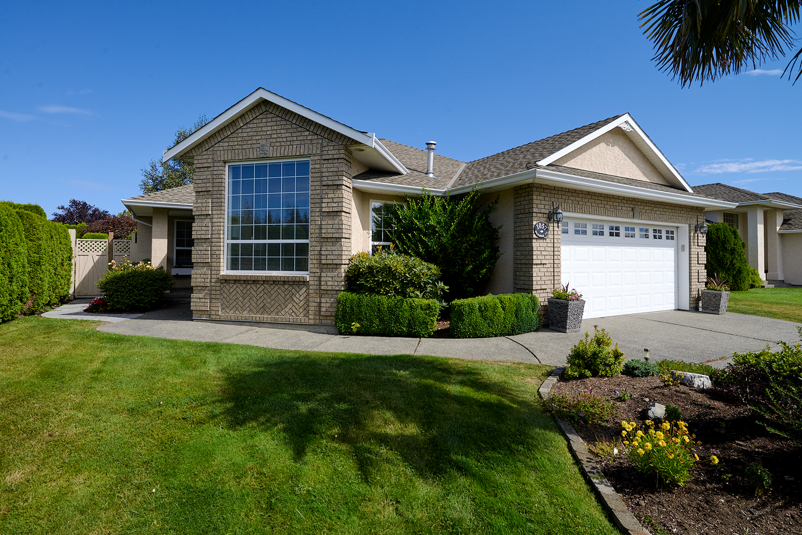 SOLD #1057 Sunrise Dr, Qualicum Beach, British Columbia