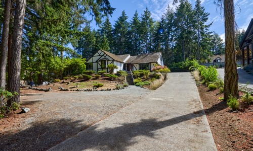 SOLD #2400 Island Hwy, Qualicum Beach, British Columbia