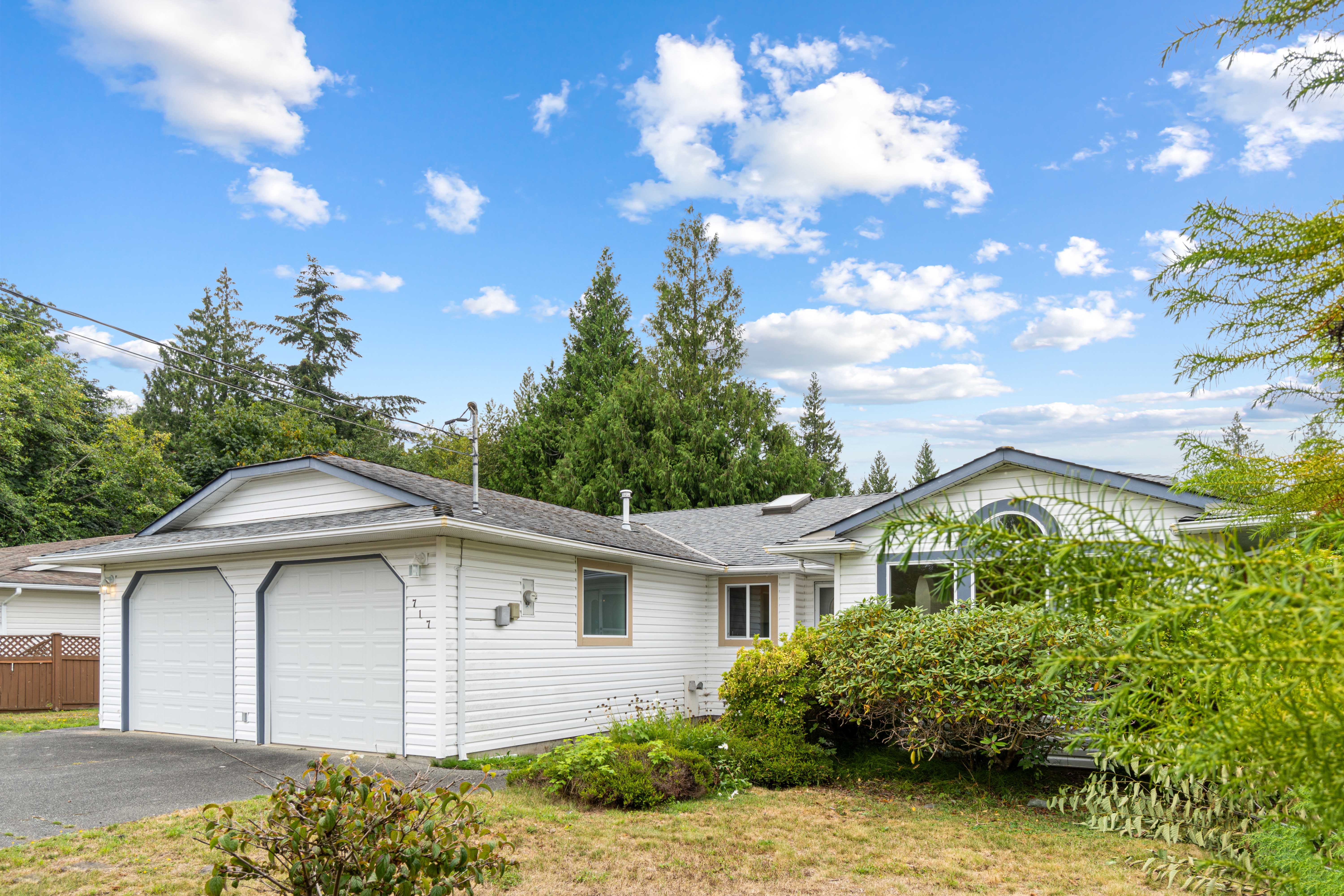 SOLD - #717 Arbutus St Qualicum Beach, British Columbia V9K1K4